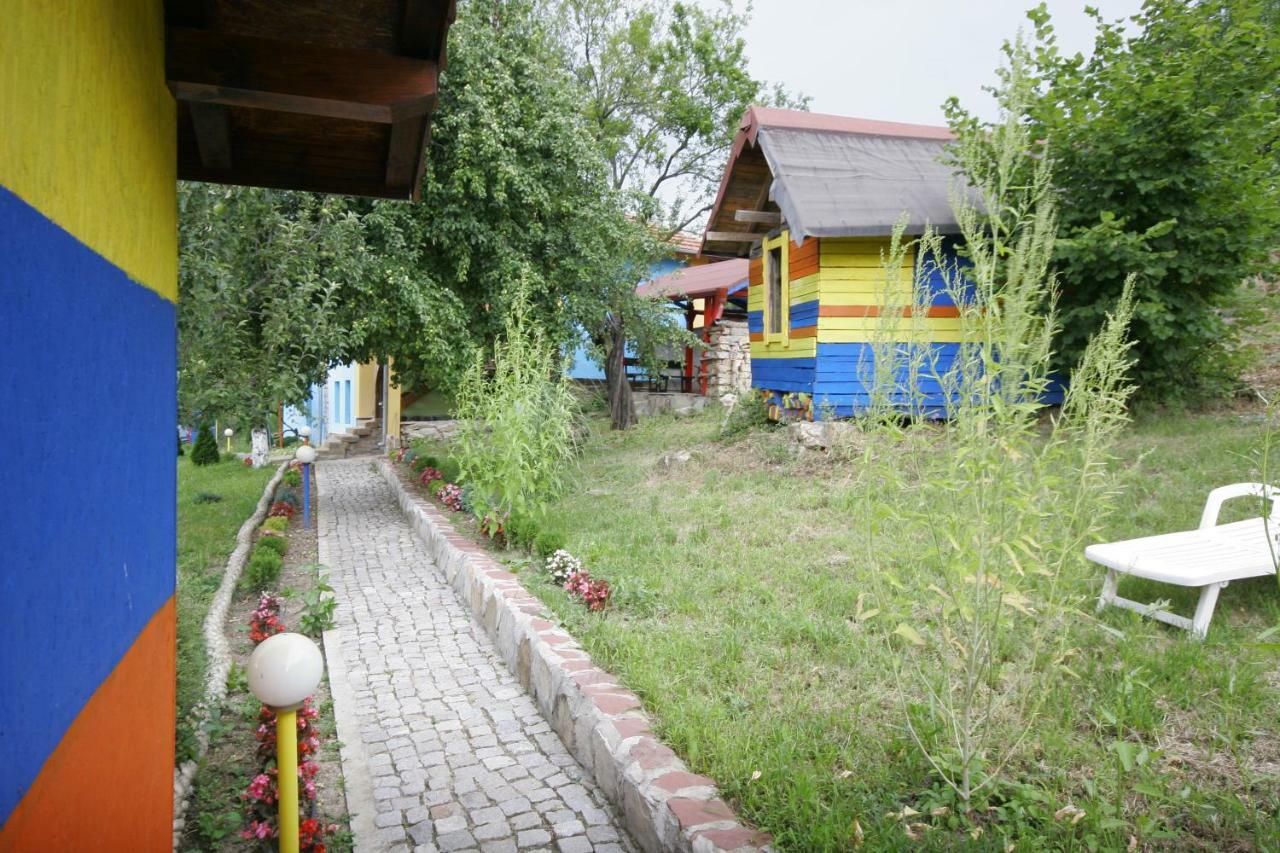 Chuchi Guest House 1 Zlatna Panega Екстер'єр фото